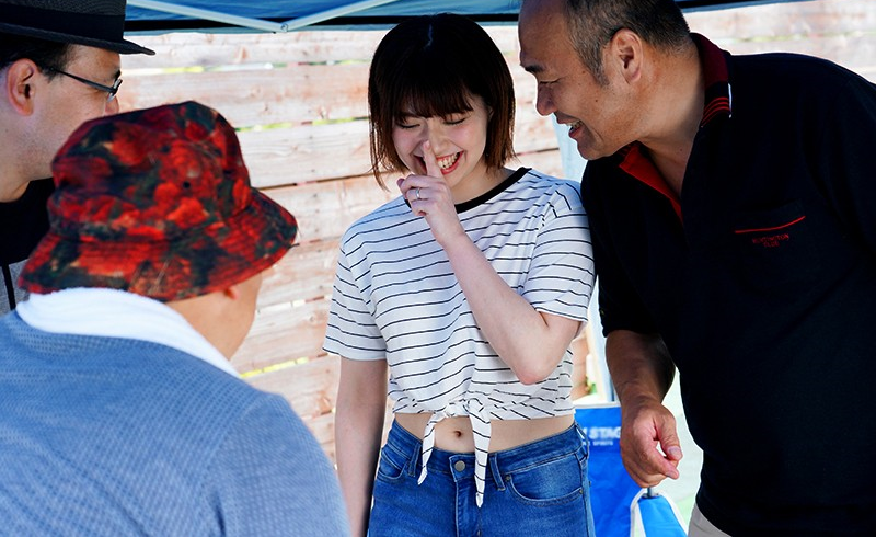 JUL-319_Cô vợ trẻ dâm dục và 2 bác hàng xóm Nozomi Ishihara JUL-319_Cô vợ trẻ dâm dục và 2 bác hàng xóm Nozomi Ishihara