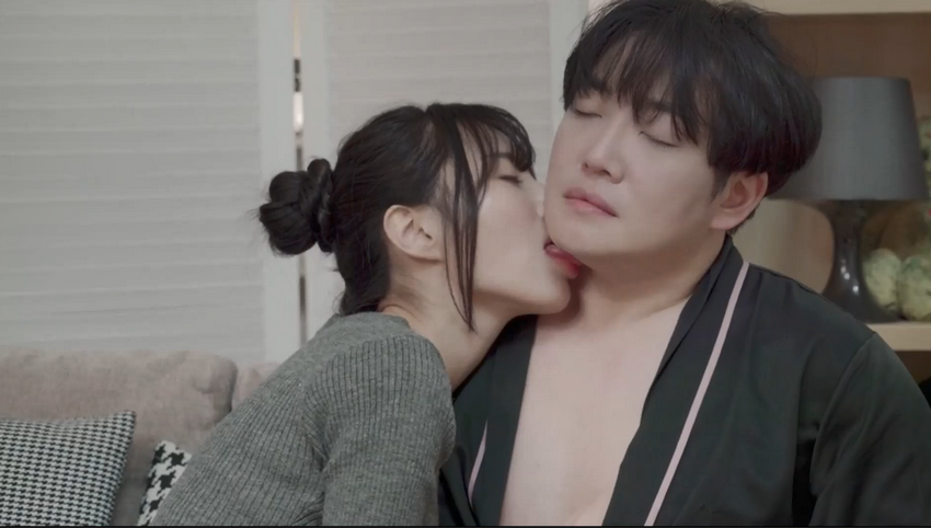 Nữ nhà văn xinh đẹp dính bùa ngải Nữ nhà văn xinh đẹp dính bùa ngải